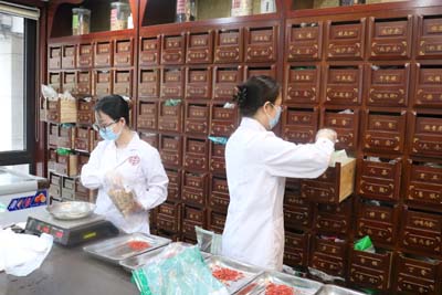 重庆中医肿瘤医馆|什么是晚期癌症治疗的“补”与“泄