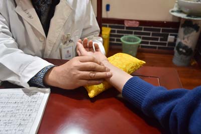重庆市中医院哪家治疗卵巢癌靠谱？